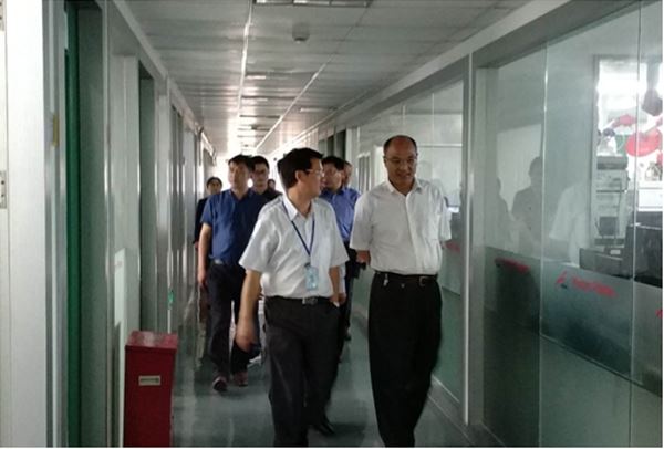 热烈欢迎省台办副主任王鲁宁莅临BANDAO半岛体育(中国区)官方网站药业参观指导